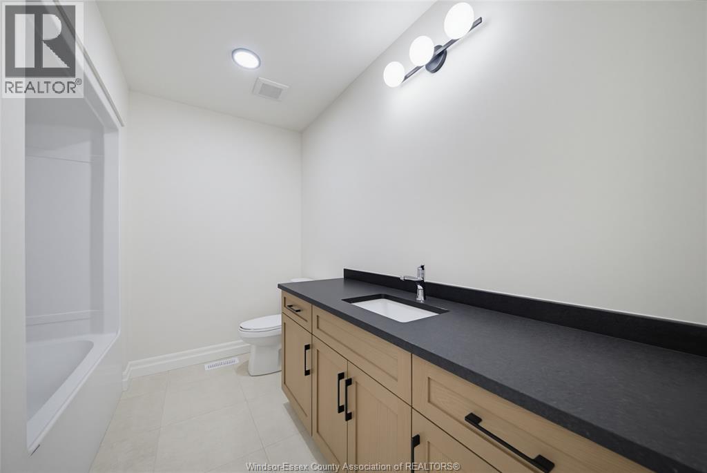 267 Joan Flood, Essex, Ontario  N8M 3E9 - Photo 13 - 26003850