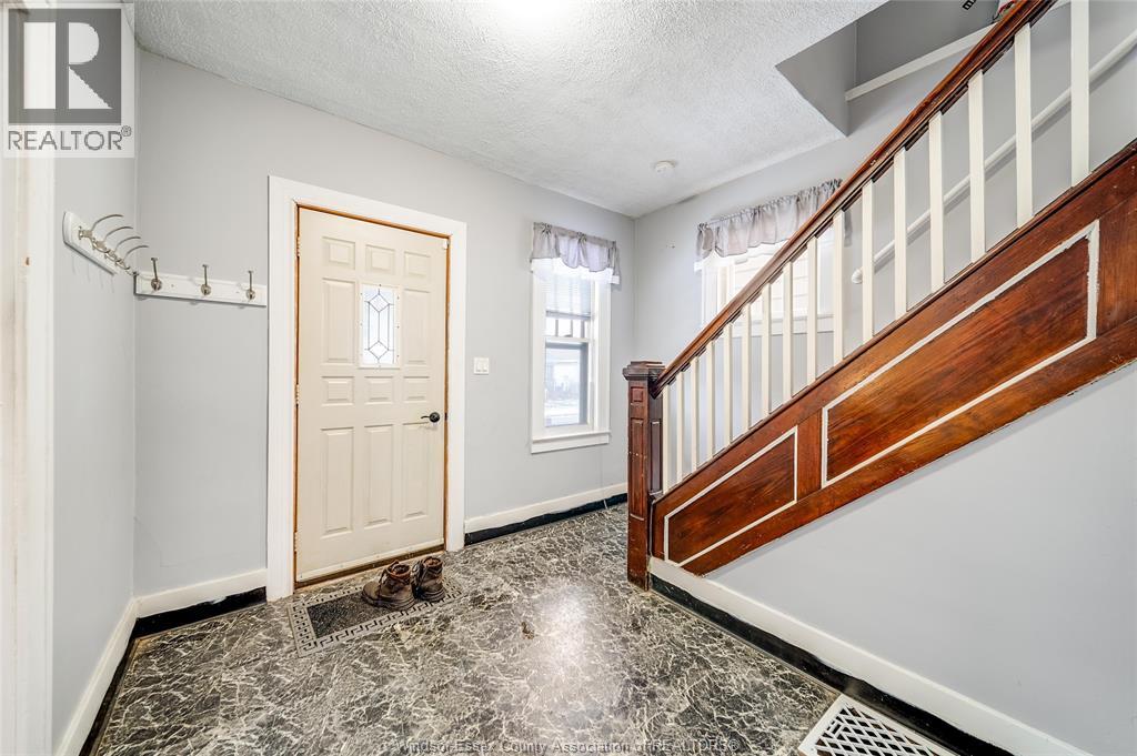 1088 Hickory, Windsor, Ontario  N8Y 3S1 - Photo 5 - 26003788