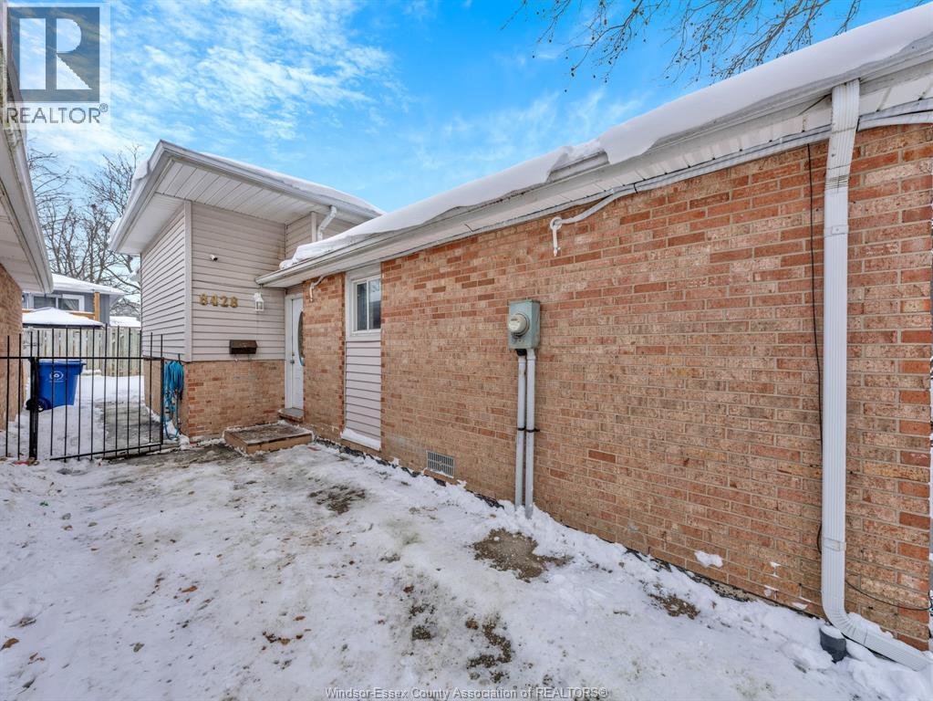 8428 Darlington, Windsor, Ontario  N8S 4M2 - Photo 34 - 26003953