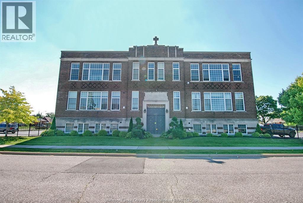 647 Irvine Unit# 301, Windsor, Ontario