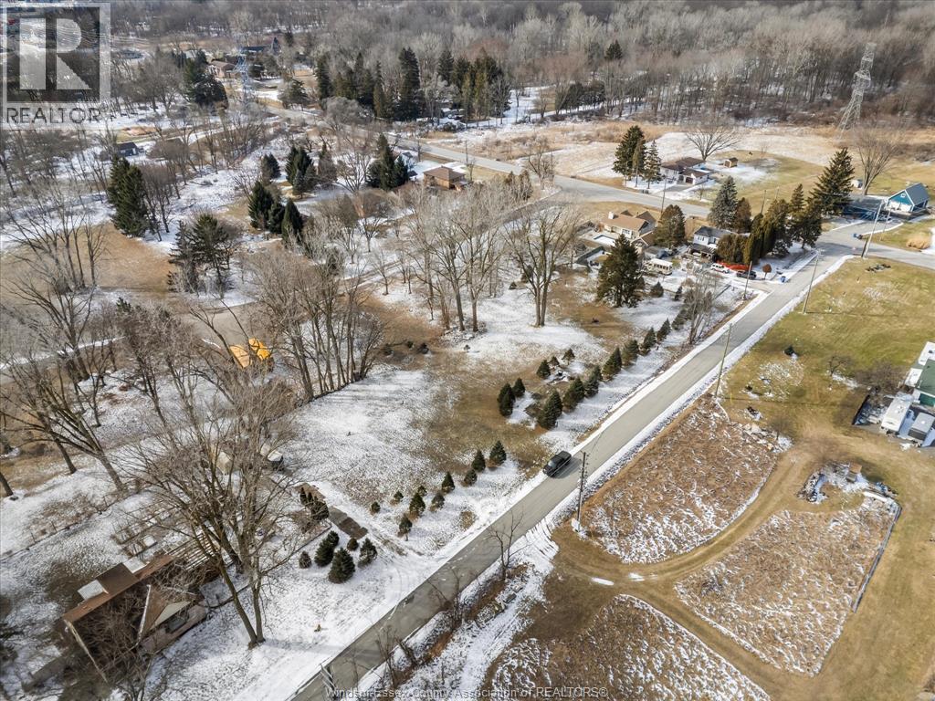1875 Lansing, Windsor, Ontario  N9E 3S4 - Photo 44 - 26003950