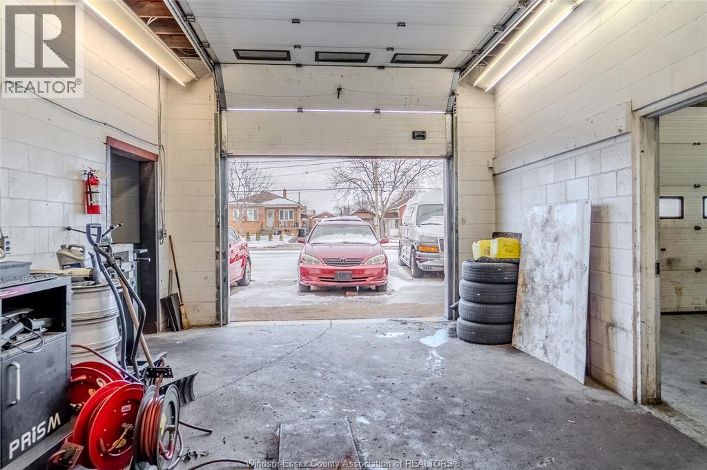 5906 Tecumseh Road East, Windsor, Ontario  N8T 1E3 - Photo 4 - 26003943