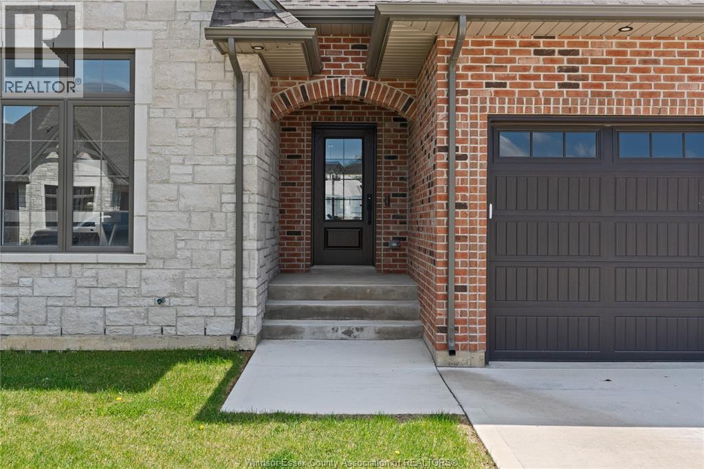 960 St. Jude Court, Windsor, Ontario  N9G 0B7 - Photo 2 - 26004036