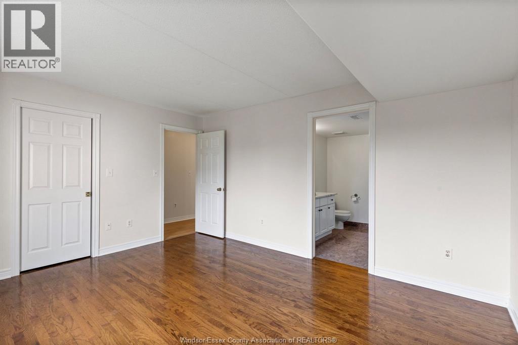 320 Village Grove Unit# 204, Tecumseh, Ontario  N8N 4X7 - Photo 13 - 26004135