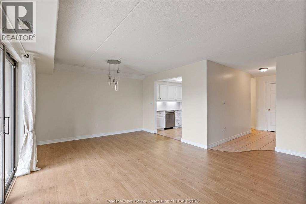 320 Village Grove Unit# 204, Tecumseh, Ontario  N8N 4X7 - Photo 9 - 26004135