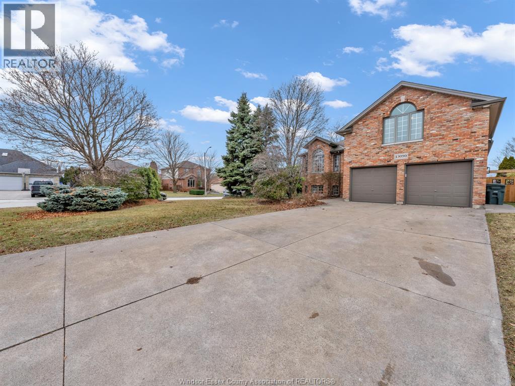 13090 Parkland Crescent, Tecumseh, Ontario  N8N 4V6 - Photo 2 - 26004133