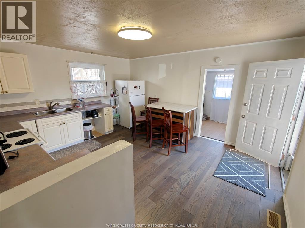 920 Lillian, Windsor, Ontario  N9A 1V5 - Photo 15 - 26004128