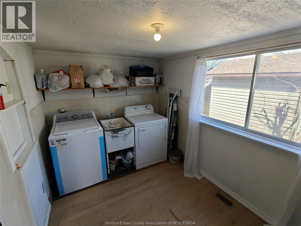 920 Lillian, Windsor, Ontario  N9A 1V5 - Photo 17 - 26004128