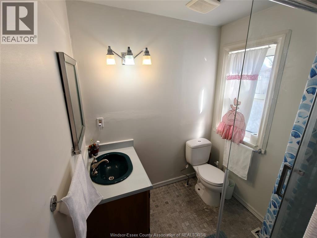 920 Lillian, Windsor, Ontario  N9A 1V5 - Photo 25 - 26004128