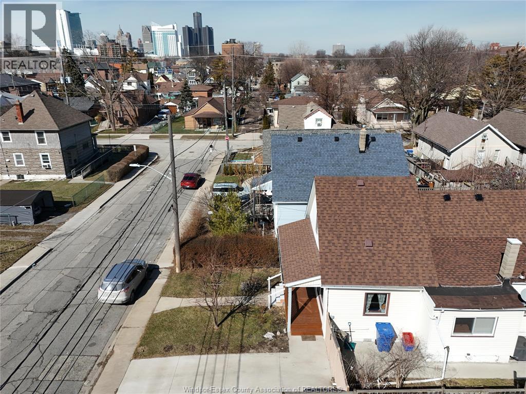 920 Lillian, Windsor, Ontario  N9A 1V5 - Photo 9 - 26004128