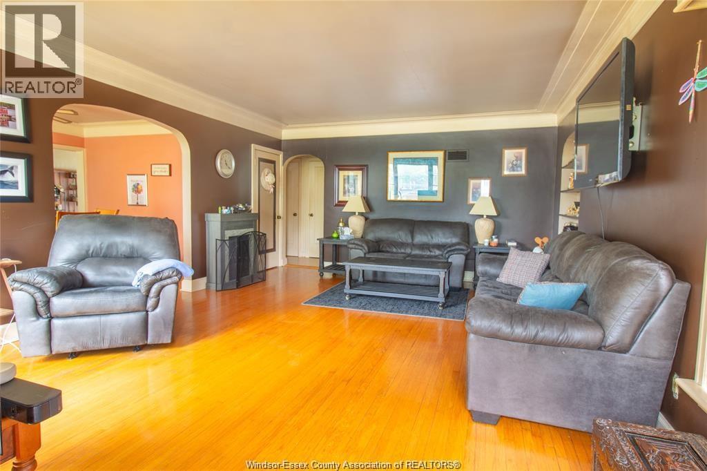 153 Talbot Street West, Leamington, Ontario  N8H 1N2 - Photo 4 - 26004165