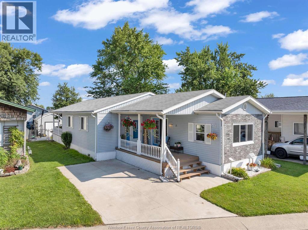 8 Maple, McGregor, Ontario