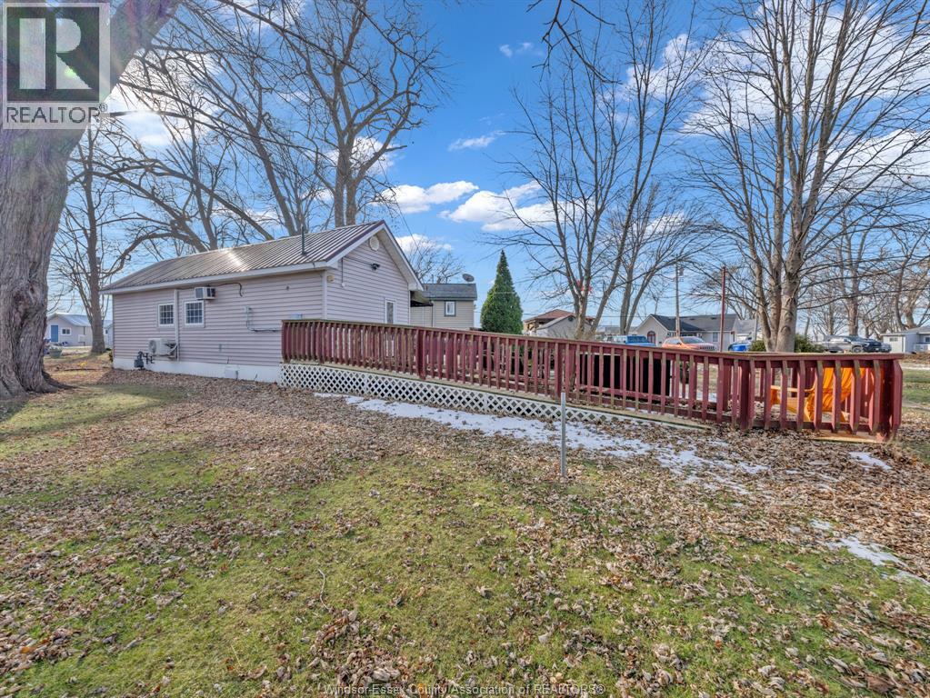 159 Ambassador Beach Road, Colchester, Ontario  N0R 1G0 - Photo 6 - 26004291