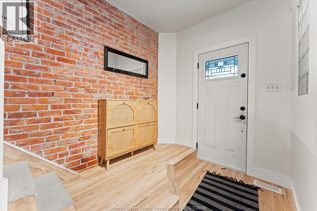 1092 Monmouth, Windsor, Ontario  N8Y 3L7 - Photo 7 - 26004253