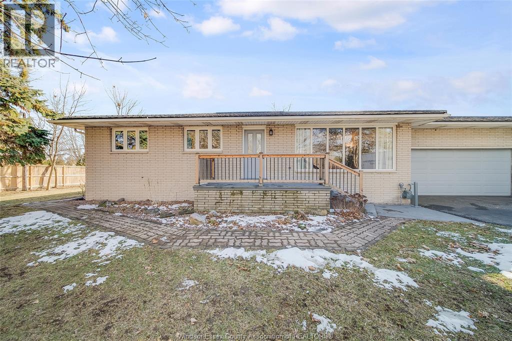 1055 PARK STREET, Lakeshore, Ontario
