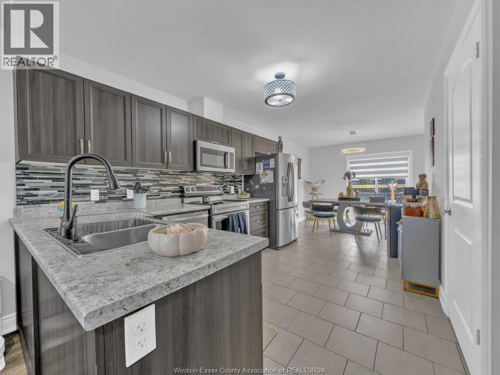 3242 Seville, Windsor, Ontario  N8N 0A2 - Photo 12 - 26004258