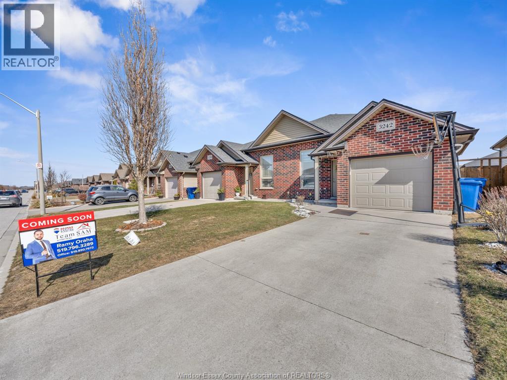 3242 Seville, Windsor, Ontario  N8N 0A2 - Photo 2 - 26004258