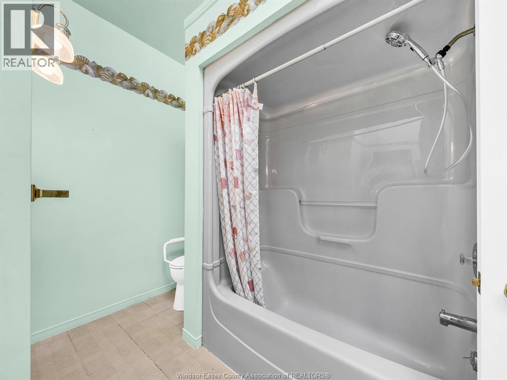 1632 Elmwood, Lakeshore, Ontario  N0R 1A0 - Photo 20 - 26004300
