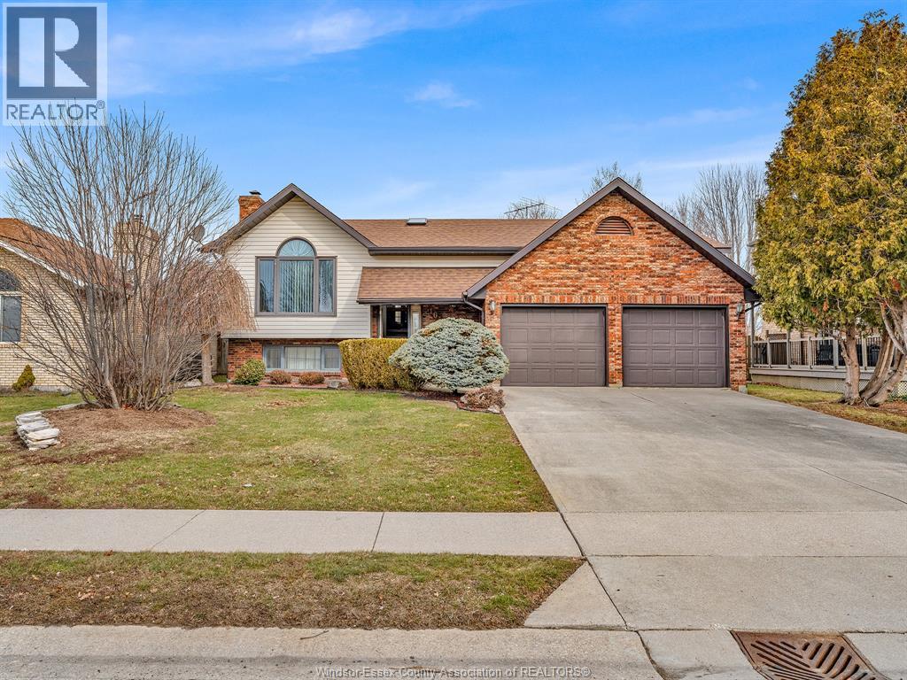 1632 Elmwood, Lakeshore, Ontario  N0R 1A0 - Photo 3 - 26004300