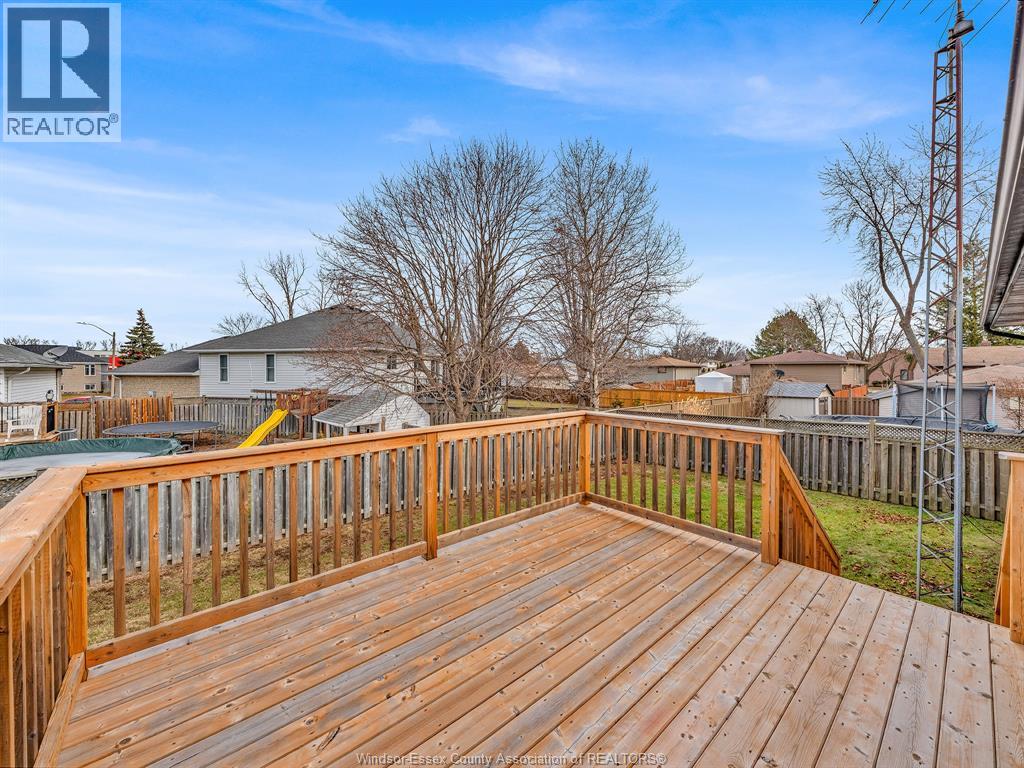 1632 Elmwood, Lakeshore, Ontario  N0R 1A0 - Photo 42 - 26004300