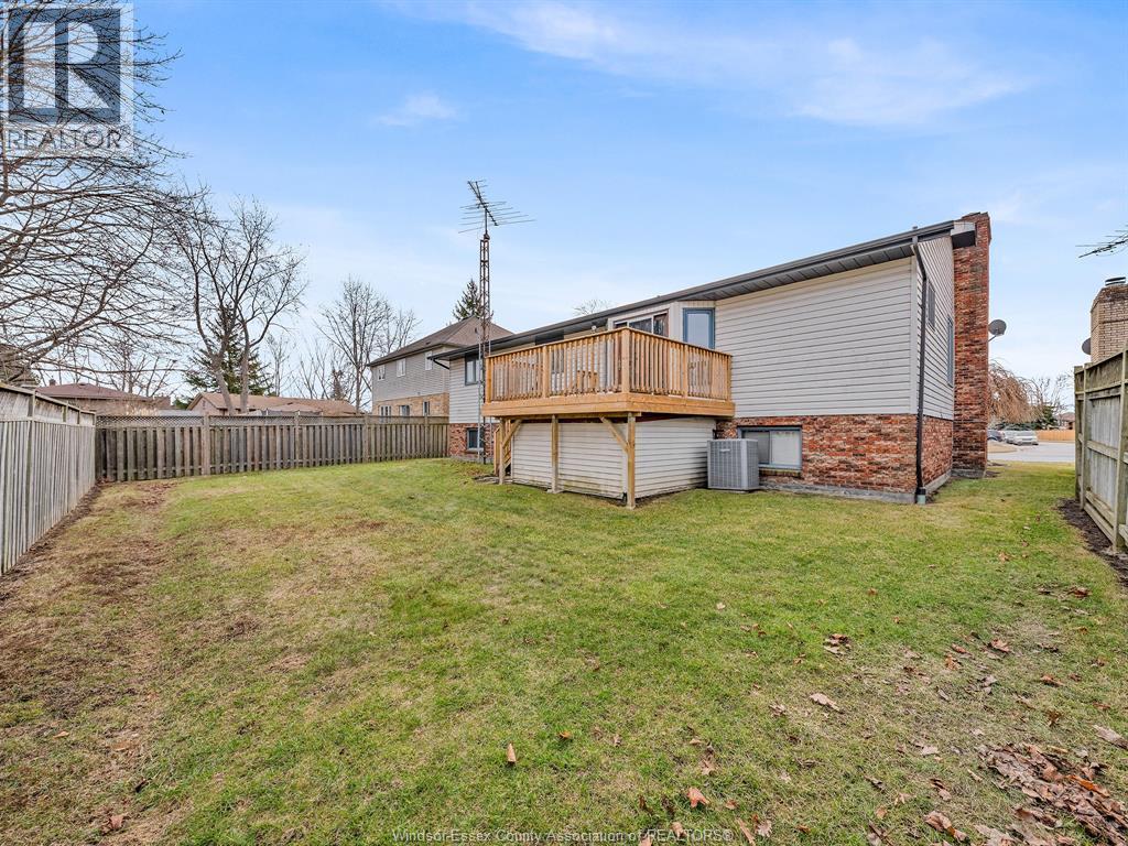 1632 Elmwood, Lakeshore, Ontario  N0R 1A0 - Photo 43 - 26004300