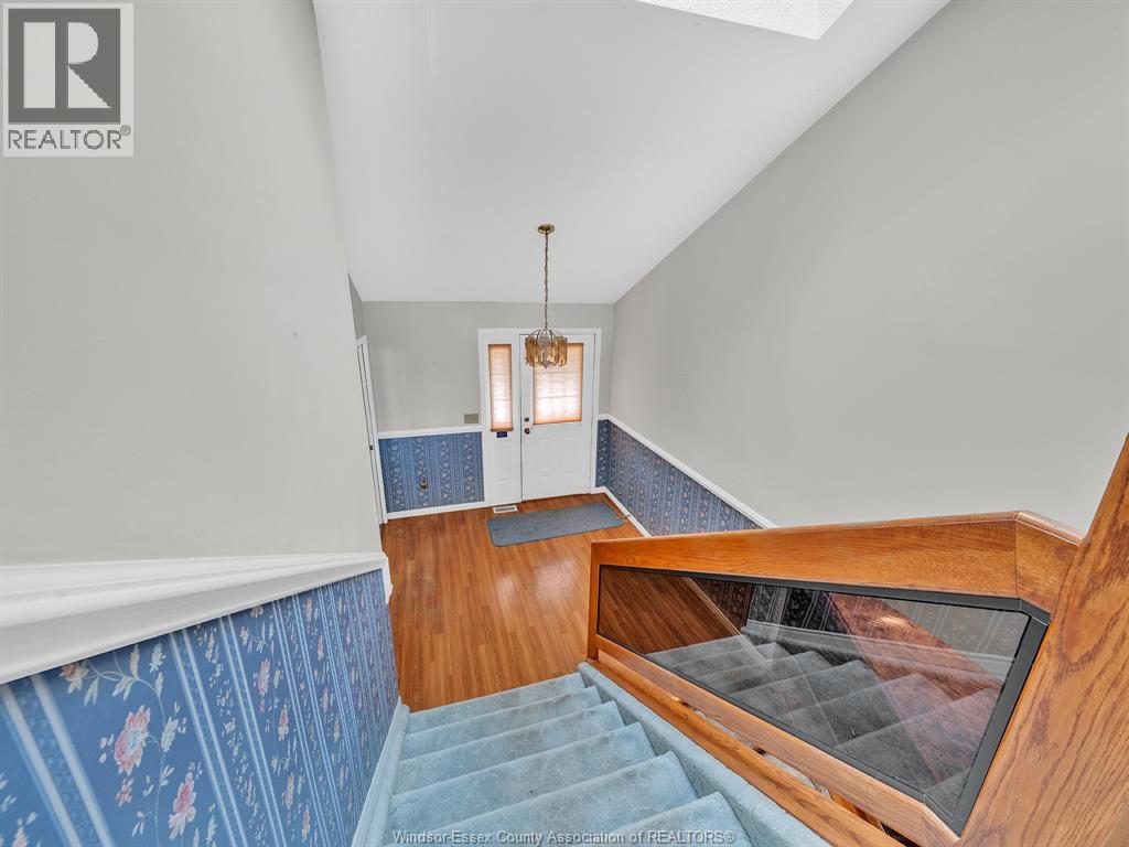 1632 Elmwood, Lakeshore, Ontario  N0R 1A0 - Photo 9 - 26004300