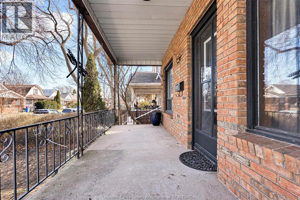 1517 Gladstone Avenue, Windsor, Ontario  N8X 1Z3 - Photo 3 - 26004310