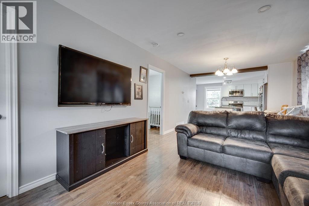 1154 Gladstone, Windsor, Ontario  N9A 2S1 - Photo 5 - 26004330