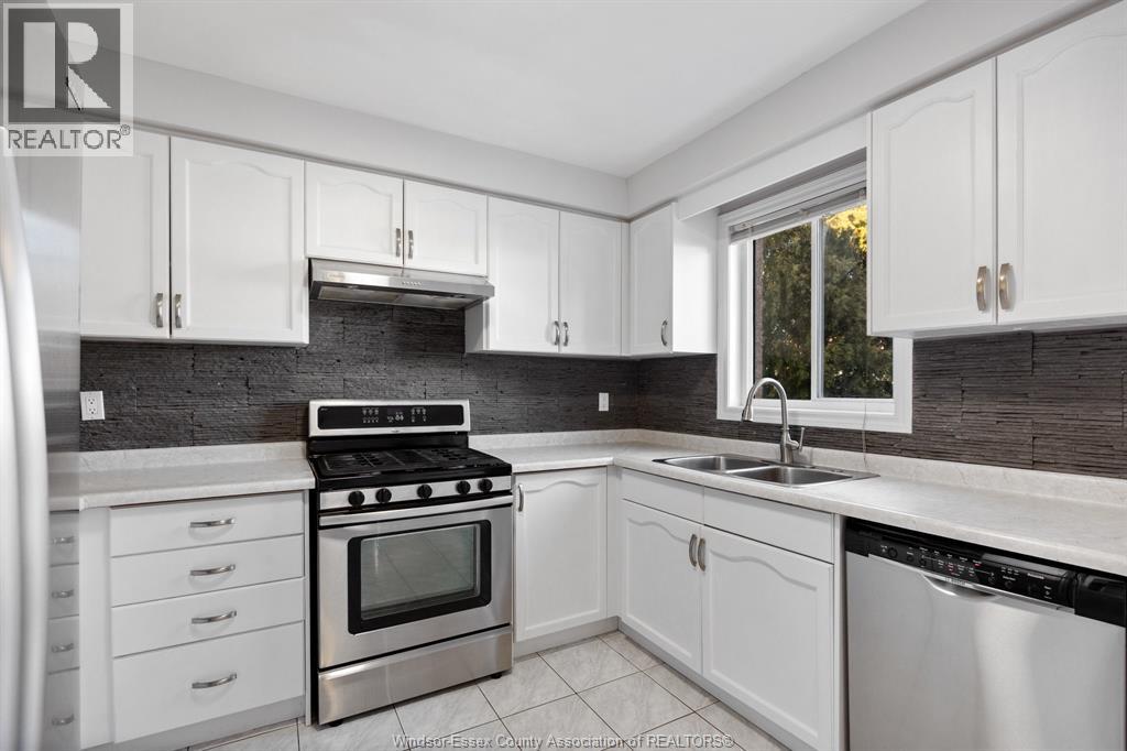 182 Eveleigh, Windsor, Ontario  N9E 4M3 - Photo 12 - 26004322