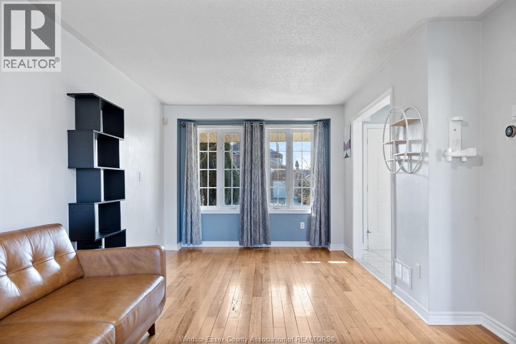 182 Eveleigh, Windsor, Ontario  N9E 4M3 - Photo 8 - 26004322