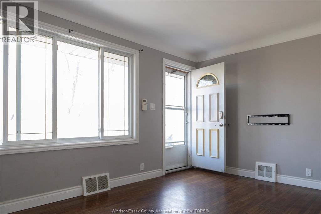 1275 Chappell, Windsor, Ontario  N9C 3C8 - Photo 6 - 26004320