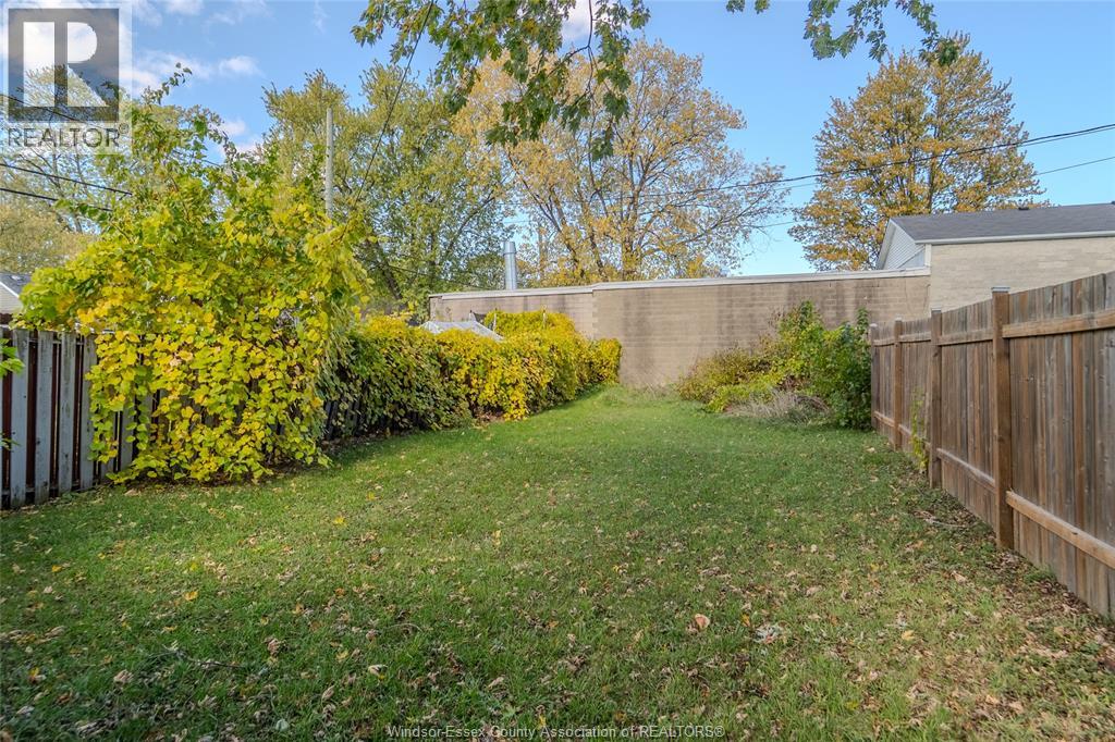 948 Tecumseh Boulevard West, Windsor, Ontario  N8X 1H6 - Photo 13 - 26004420