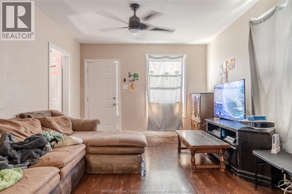 948 Tecumseh Boulevard West, Windsor, Ontario  N8X 1H6 - Photo 2 - 26004420