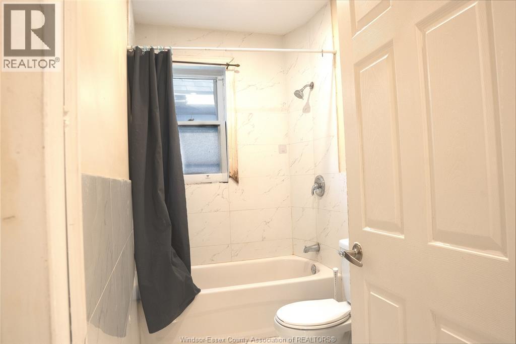 1025 Curry Avenue, Windsor, Ontario  N9B 2A6 - Photo 10 - 26004424