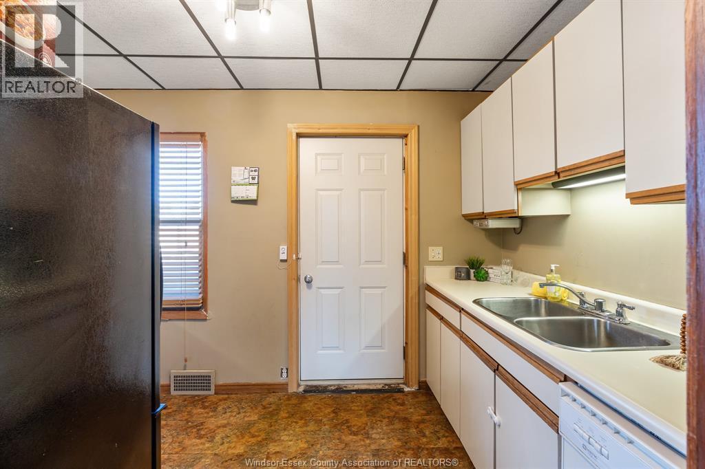 2136 Lincoln Road, Windsor, Ontario  N8W 2R1 - Photo 11 - 26004012