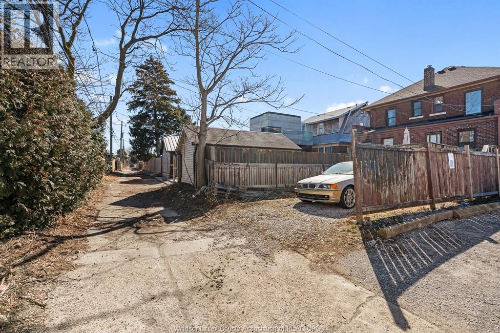 2136 Lincoln Road, Windsor, Ontario  N8W 2R1 - Photo 30 - 26004012