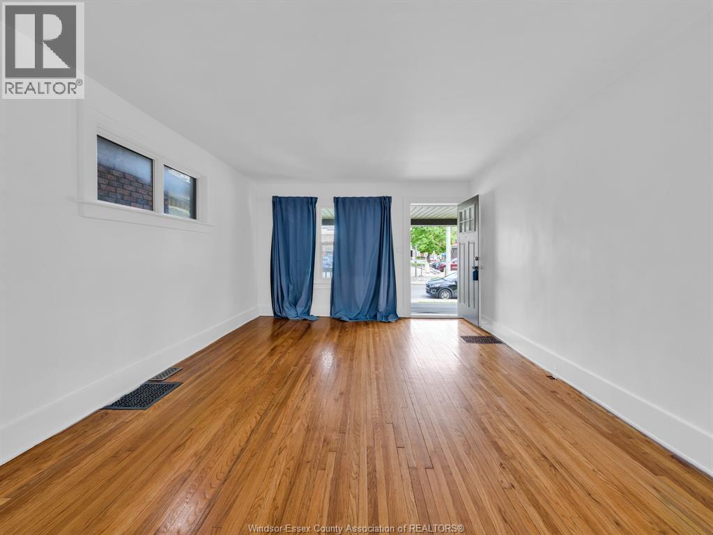 973 Pelissier Street, Windsor, Ontario  N9A 4L6 - Photo 4 - 26004643
