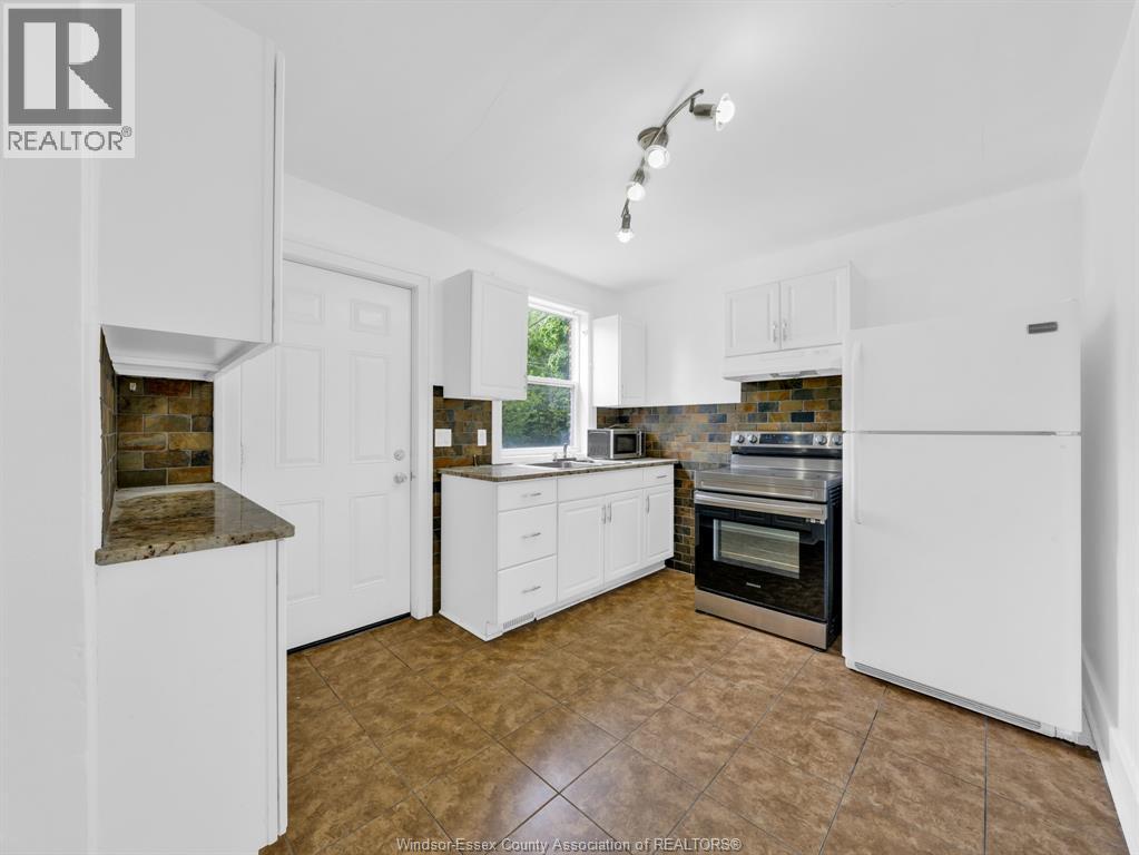 973 Pelissier Street, Windsor, Ontario  N9A 4L6 - Photo 7 - 26004643