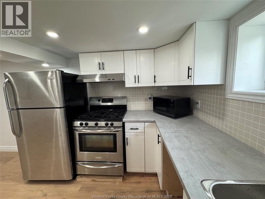 1060 Langlois, Windsor, Ontario  N9A 2H5 - Photo 4 - 26004511