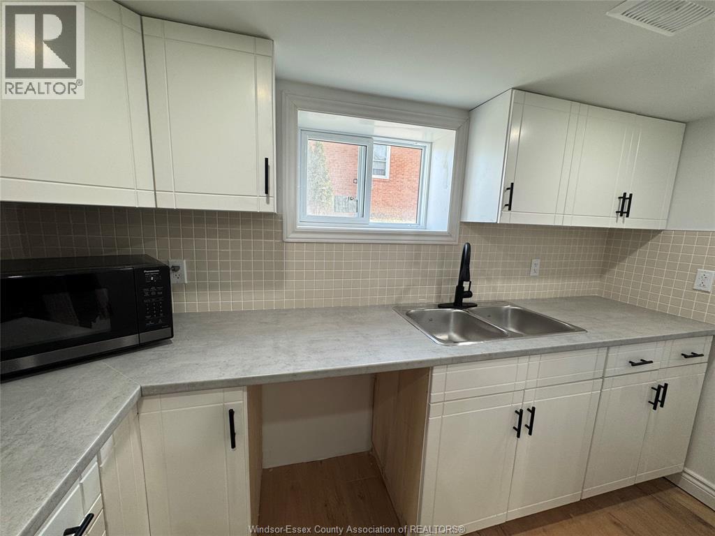 1060 Langlois, Windsor, Ontario  N9A 2H5 - Photo 5 - 26004511