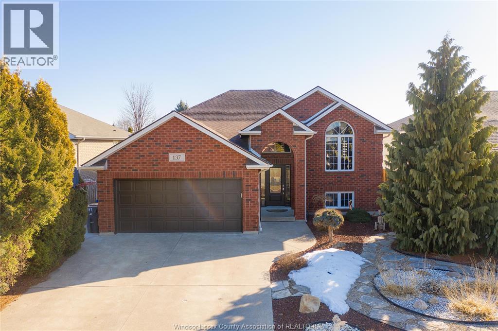 137 AMY CROFT, Lakeshore, Ontario