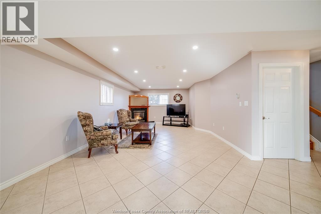 137 Amy Croft, Lakeshore, Ontario  N9K 1E6 - Photo 34 - 26004428