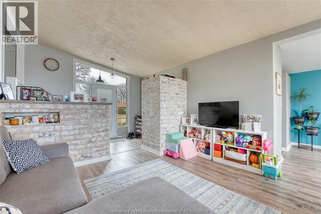 32 Melrose Avenue, Leamington, Ontario  N8H 2J2 - Photo 8 - 26004746