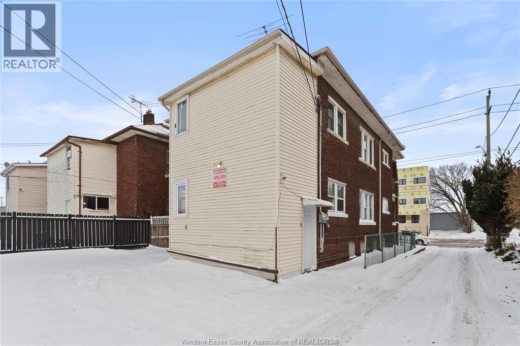 252-254 Giles Boulevard East, Windsor, Ontario  N9A 4C2 - Photo 23 - 26004777