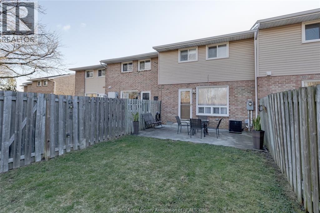 9378 Esplanade Drive Unit# 4, Windsor, Ontario  N8R 2A3 - Photo 38 - 26004909