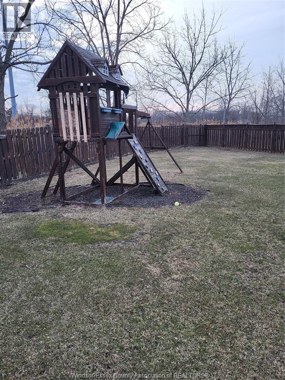 569 Sarah Court, Windsor, Ontario  N9G 2Y8 - Photo 2 - 26004821