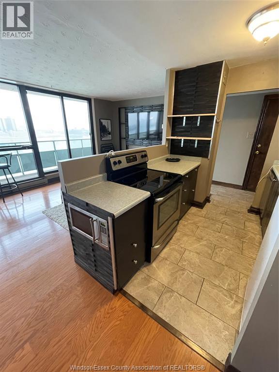 111 Riverside Drive East Unit# 1403, Windsor, Ontario  N9A 2S6 - Photo 6 - 26005070