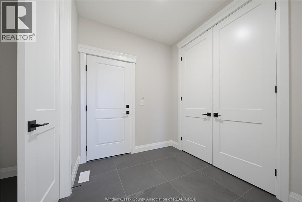 263 Joan Flood, Essex, Ontario  N8M 3E9 - Photo 11 - 26005102
