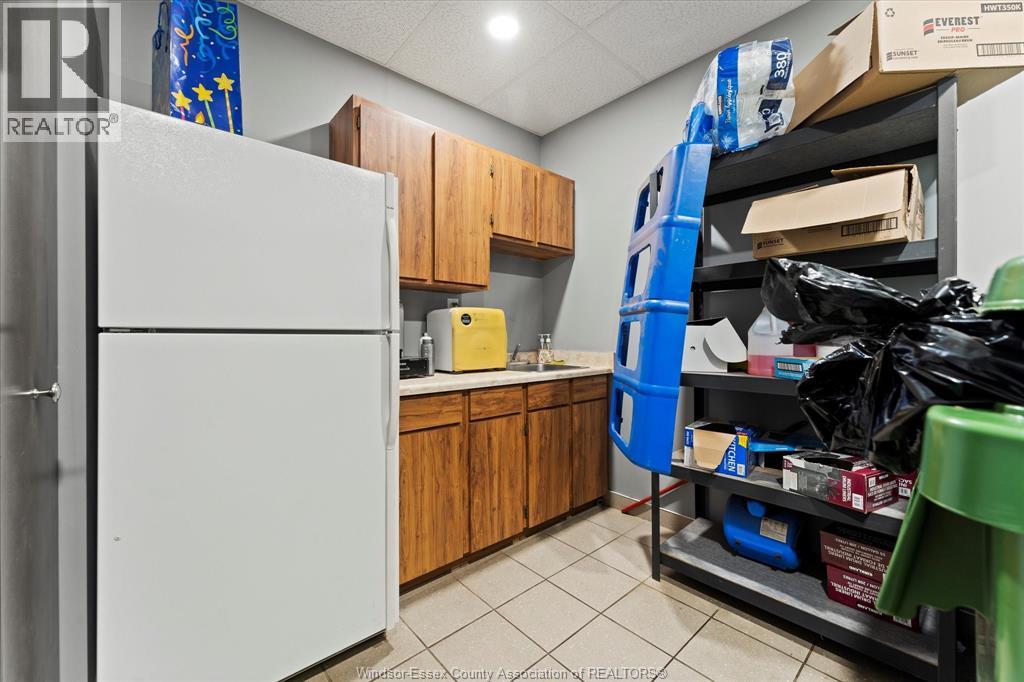 3215 Jefferson Unit# 100, Windsor, Ontario  N8T 2W7 - Photo 18 - 26005115