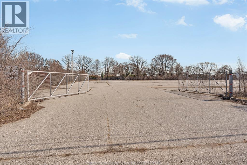 3350 Devon DRIVE, Windsor, Ontario